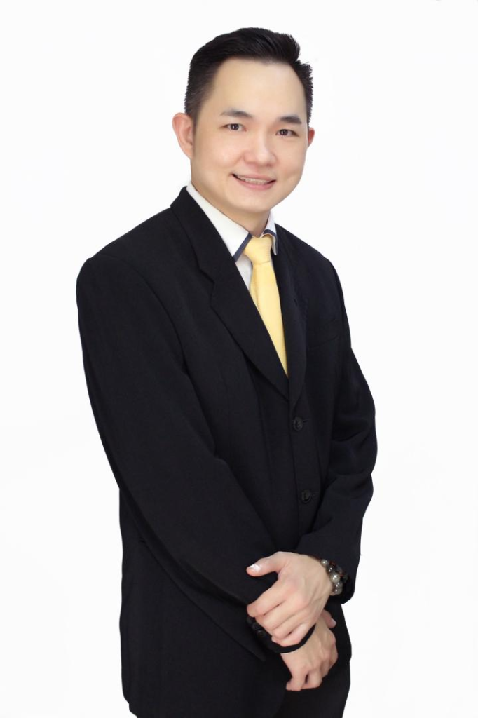 Simon Lee