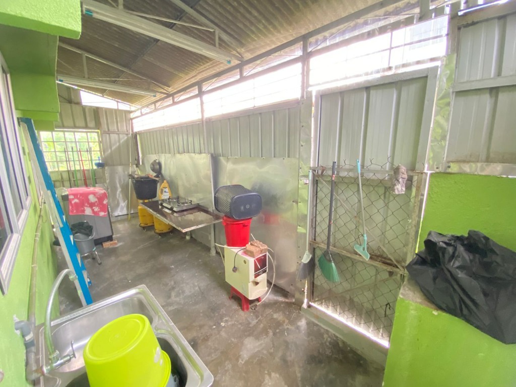 RUMAH CORNER LOT SETINGKAT TAMAN TELUK PULAI KLANG - Image 4